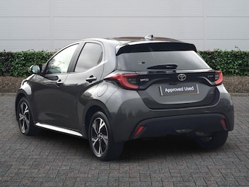 Used Toyota Yaris 2024 for sale - 77941495: Photo