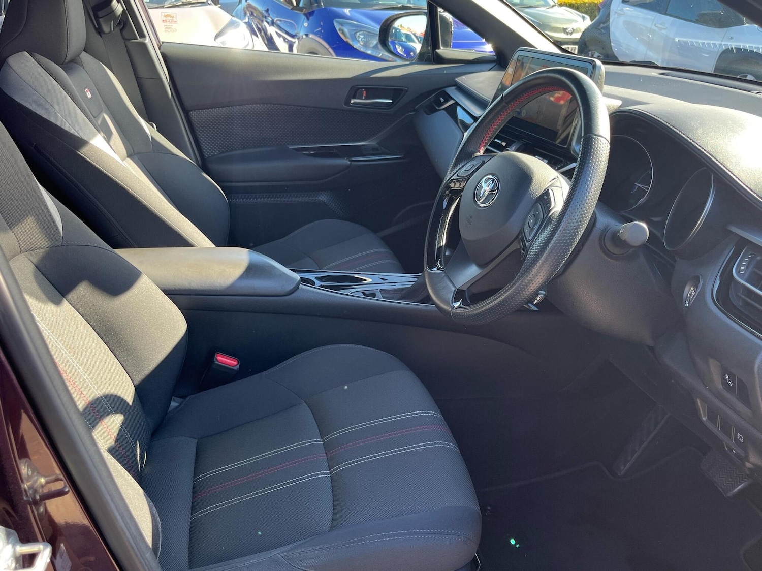 Used Toyota C-HR 2023 for sale - 75992359: Photo 11