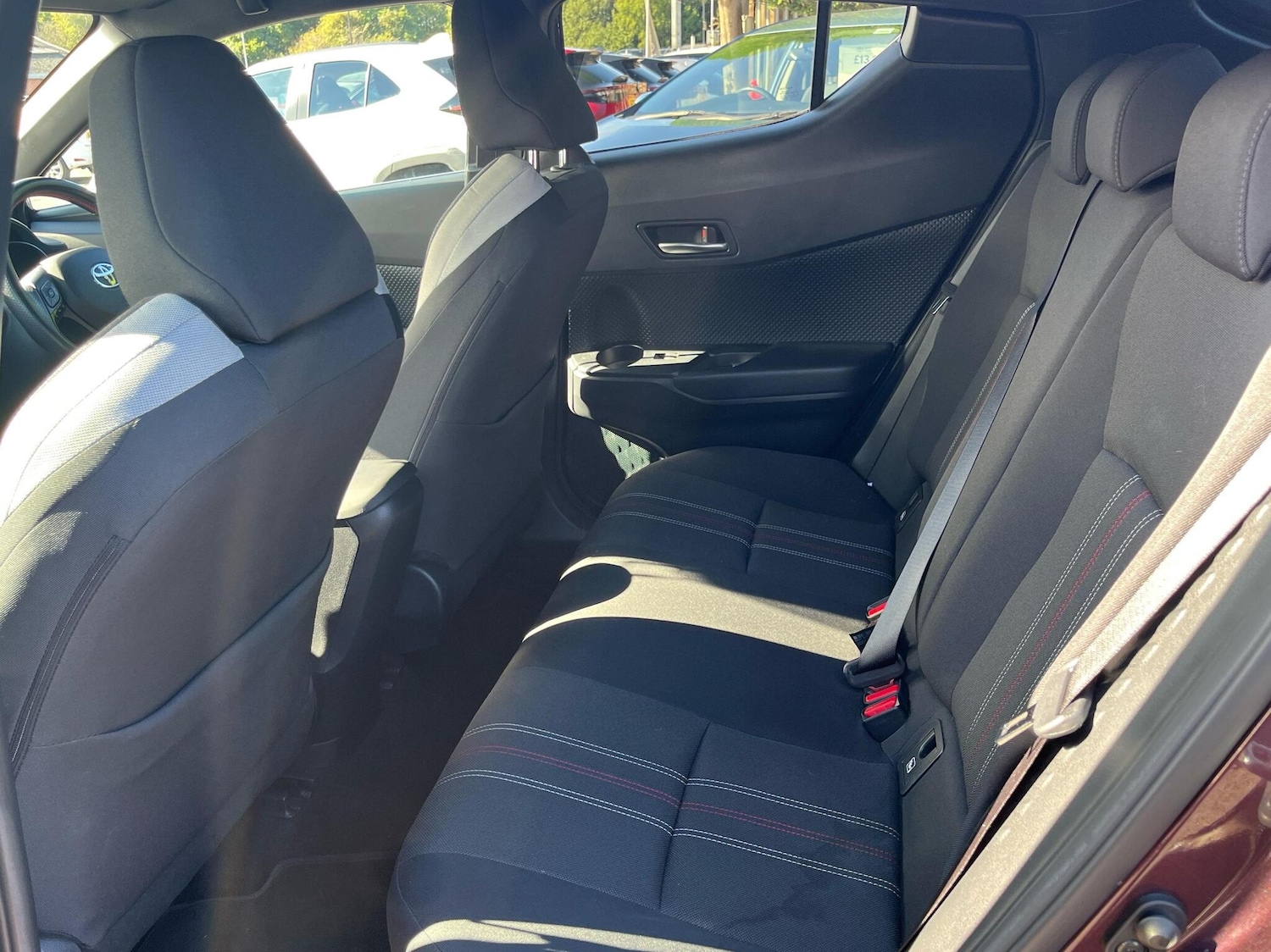 Used Toyota C-HR 2023 for sale - 75992359: Photo 12