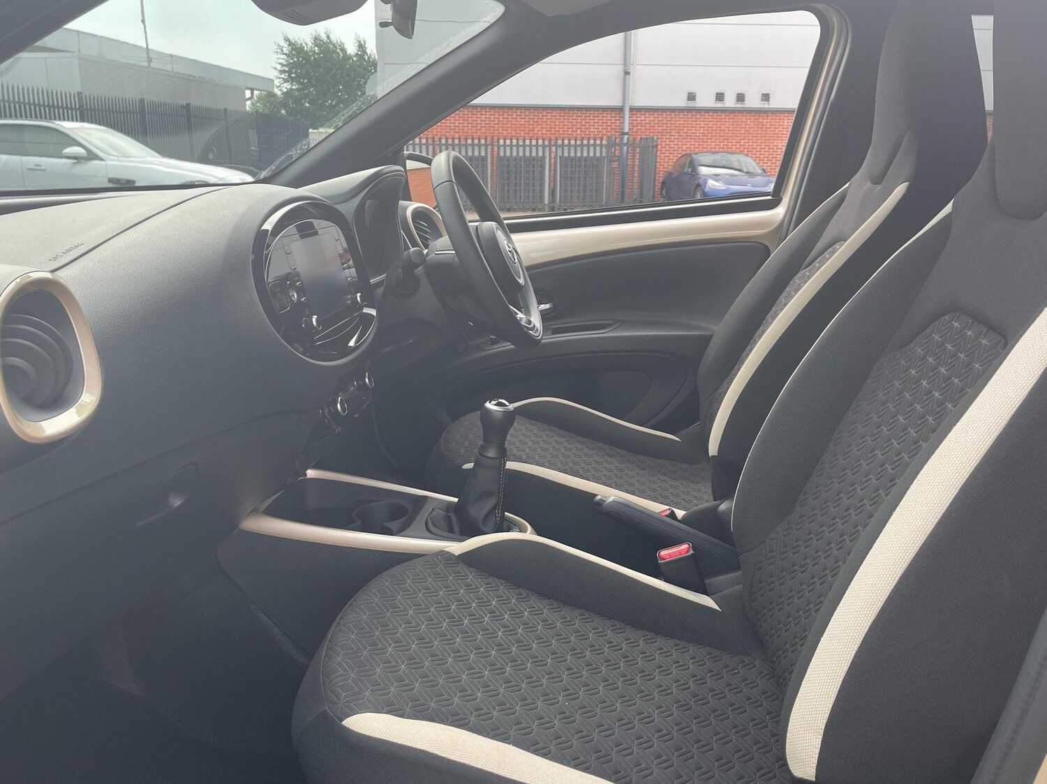 Used Toyota Aygo X 2022 for sale - 76372354: Photo 10