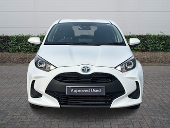 Used Toyota Yaris 2023 for sale - 78036204: Photo