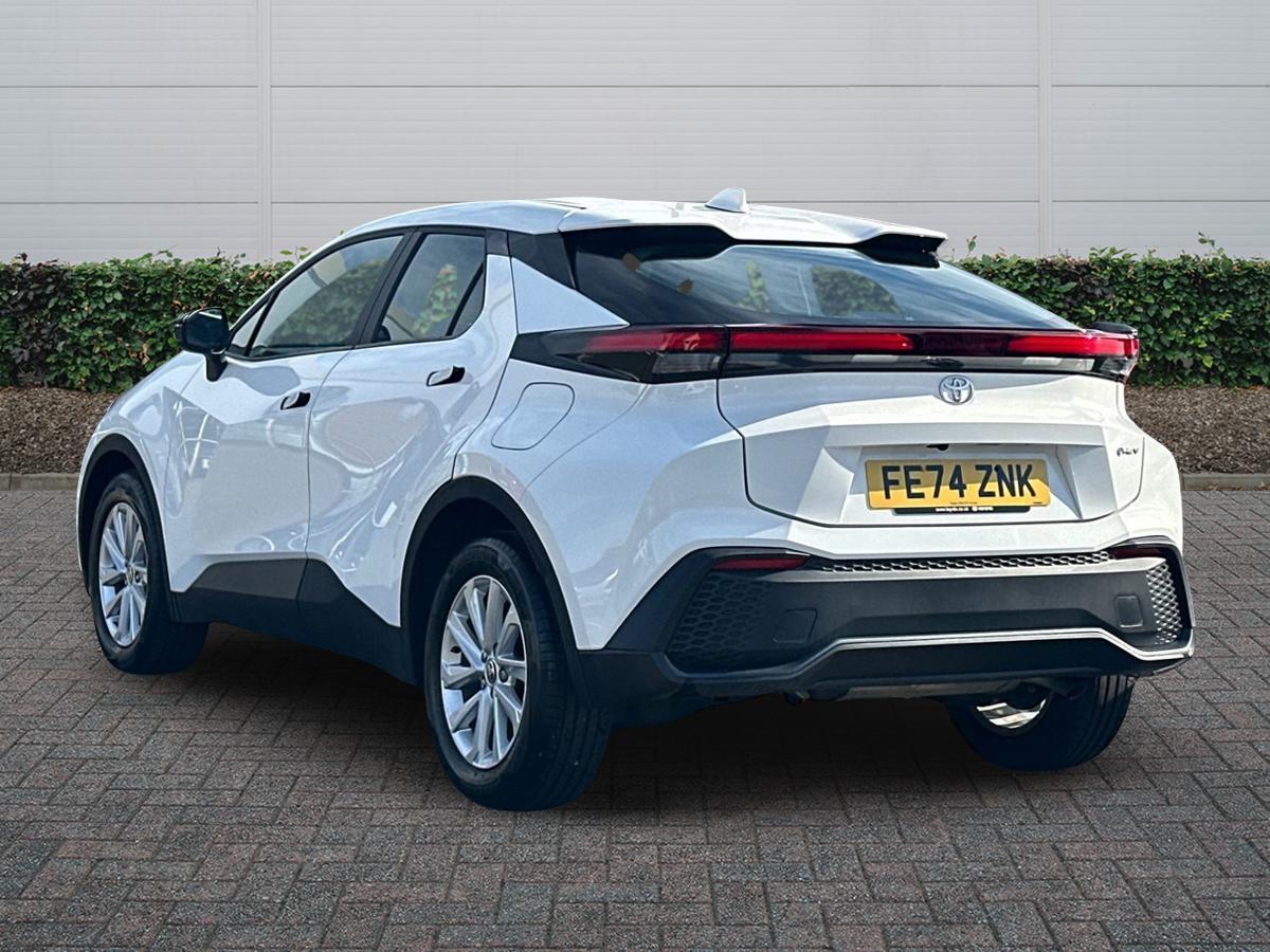 Used Toyota C-HR 2024 for sale - 77725201: Photo 2
