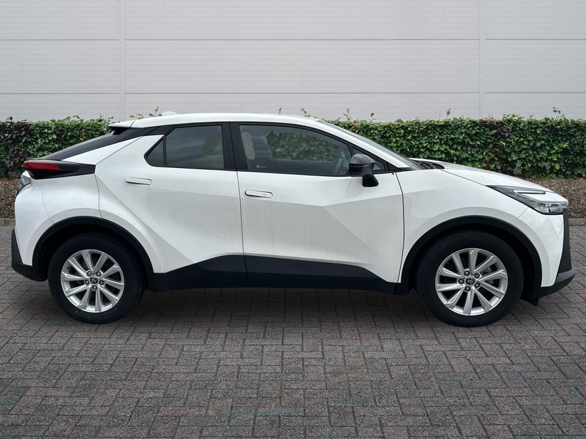 Used Toyota C-HR 2024 for sale - 77725201: Photo 5