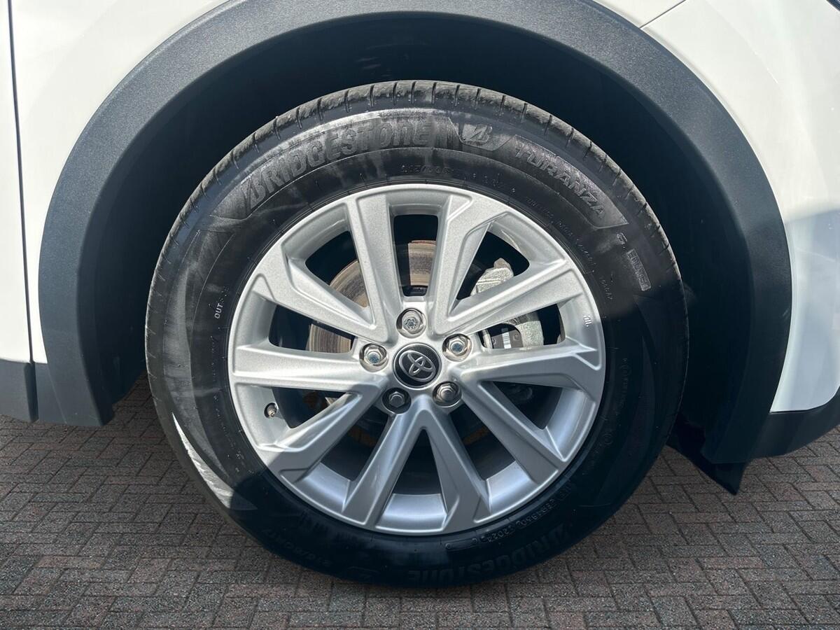 Used Toyota C-HR 2024 for sale - 77725201: Photo 6