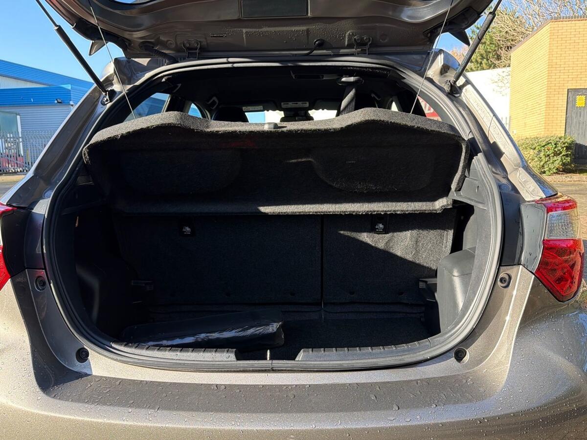 Used Toyota Yaris 2020 for sale - 76800385: Photo 10