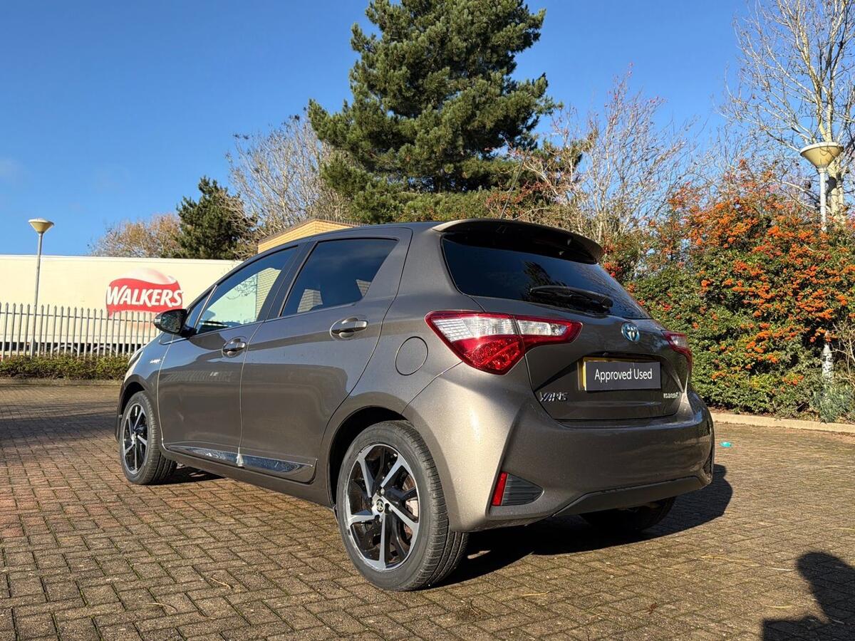 Used Toyota Yaris 2020 for sale - 76800385: Photo 14