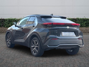 Used Toyota C-HR 2025 for sale - 76523242: Photo