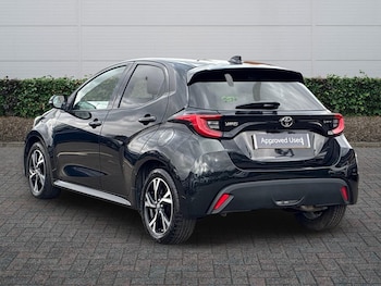 Used Toyota Yaris 2024 for sale - 78102558: Photo