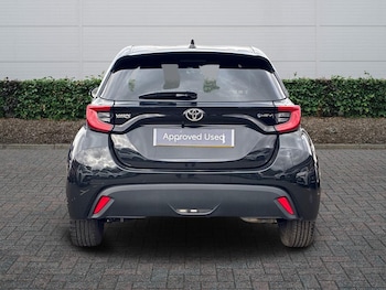 Used Toyota Yaris 2024 for sale - 78102558: Photo