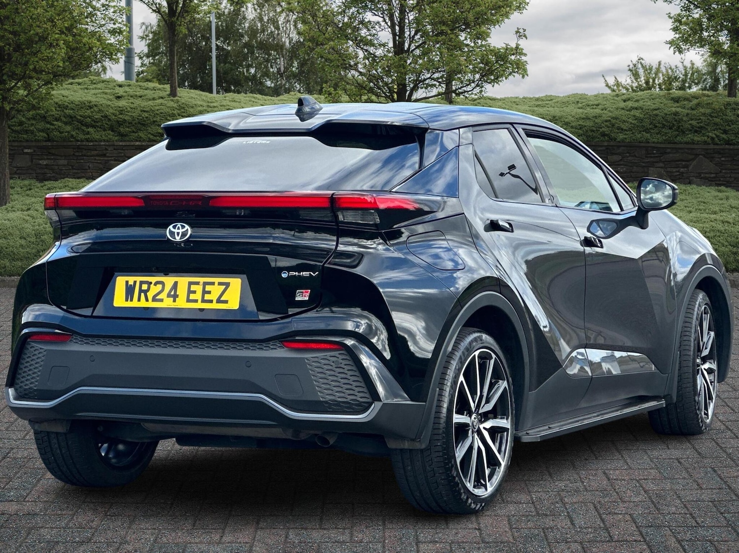 Used Toyota C-HR 2024 for sale - 77157509: Photo 2