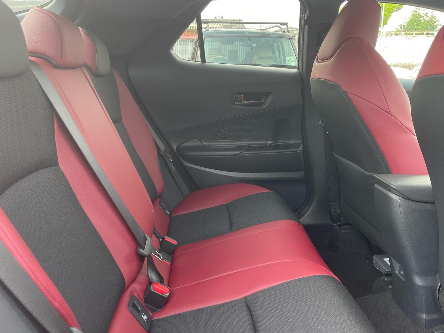 Used Toyota C-HR 2025 for sale - 77587935: Photo 13