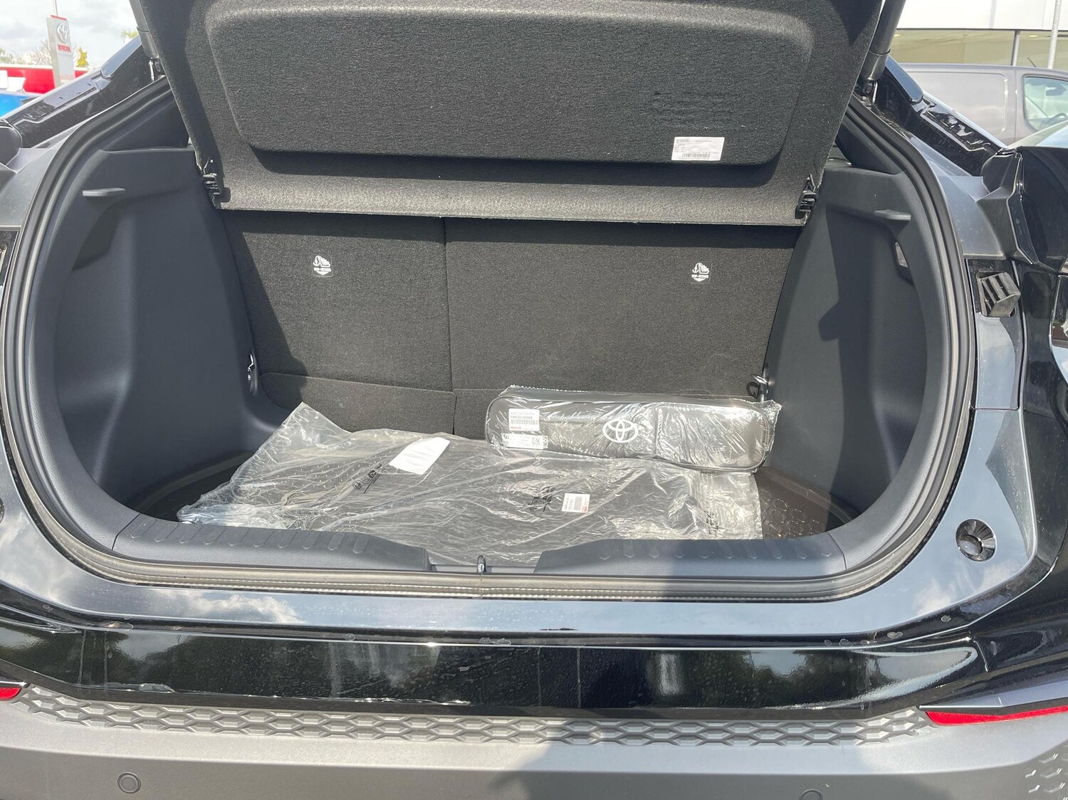 Used Toyota C-HR 2025 for sale - 77587935: Photo 14