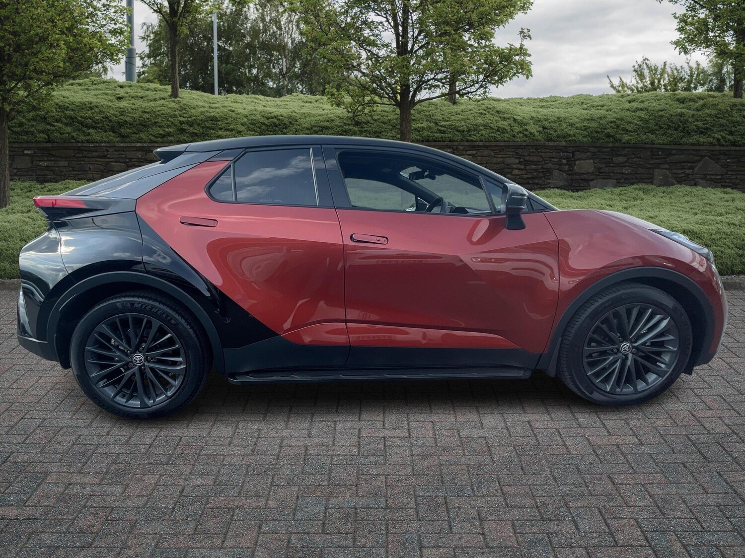 Used Toyota C-HR 2025 for sale - 77587935: Photo 16