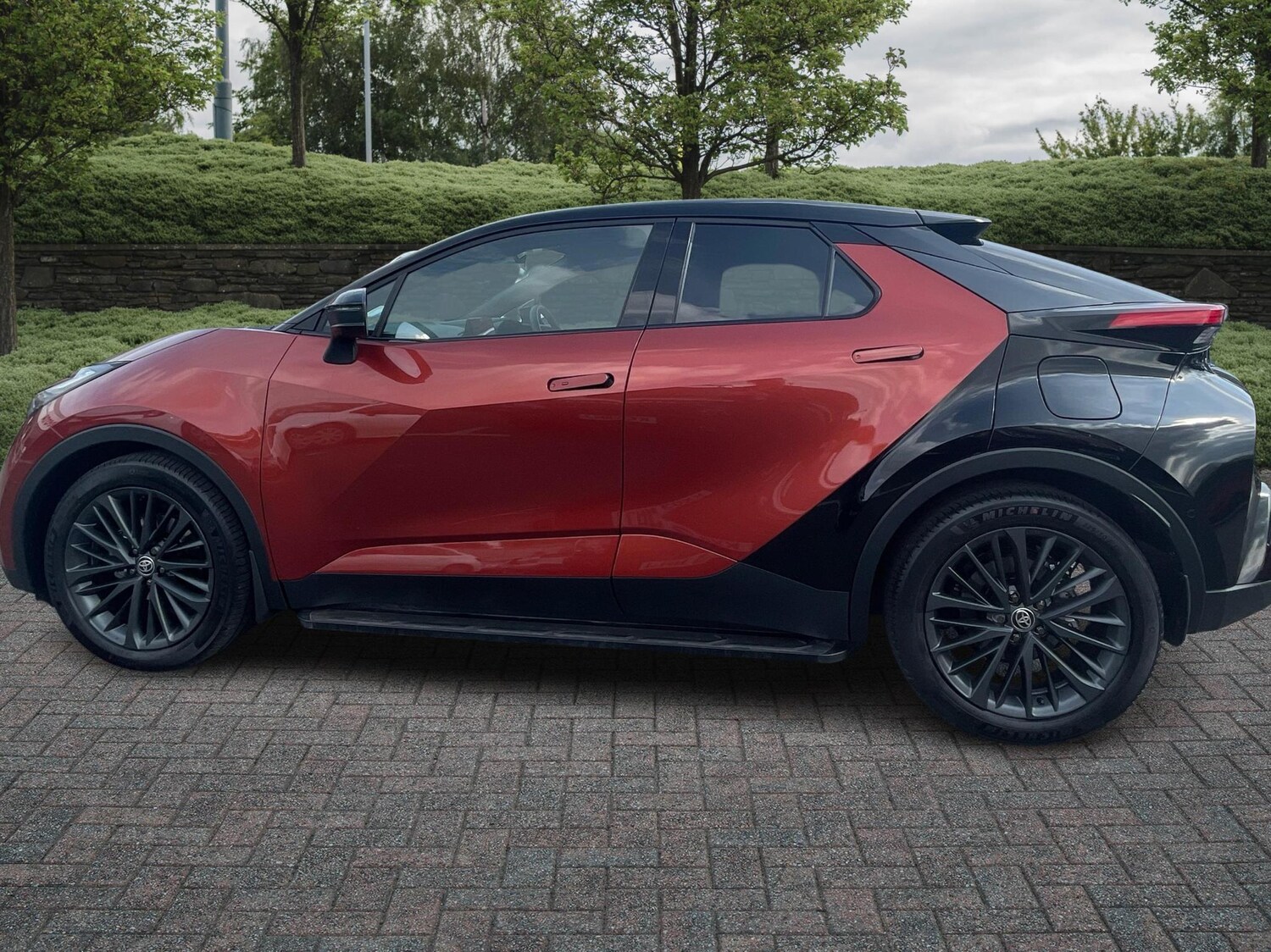 Used Toyota C-HR 2025 for sale - 77587935: Photo 17