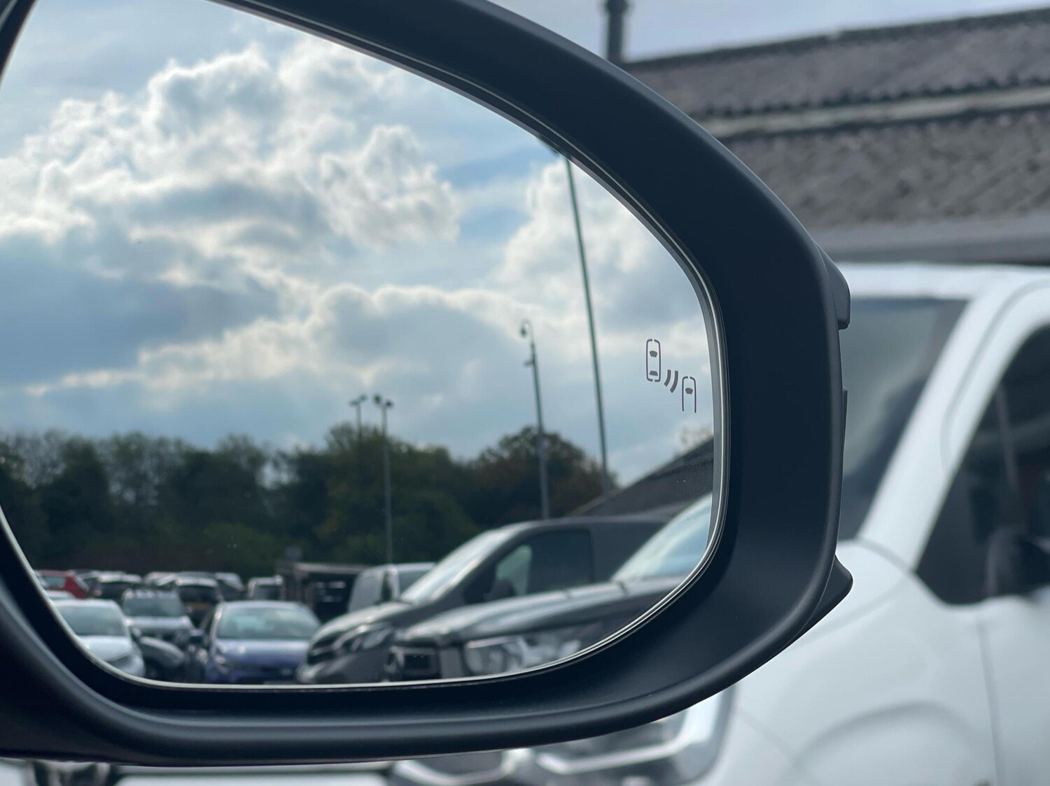 Used Toyota C-HR 2025 for sale - 77587935: Photo 23