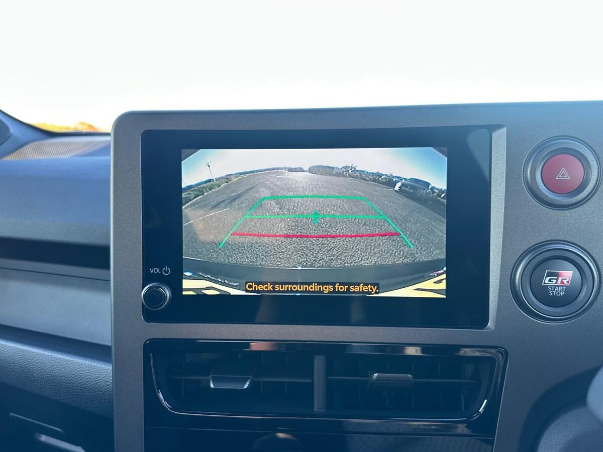 Used Toyota Yaris 2024 for sale - 76800533: Photo 20