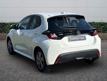 Used Toyota Yaris 2024 for sale - 77826209: Photo