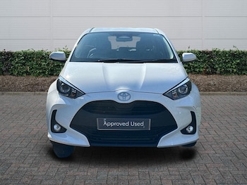 Used Toyota Yaris 2024 for sale - 77826209: Photo