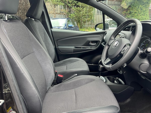 Used Toyota Yaris 2019 for sale - 76271514: Photo 11