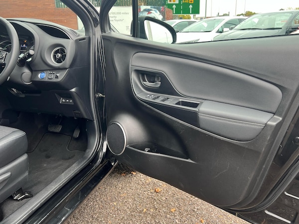 Used Toyota Yaris 2019 for sale - 76271514: Photo 8