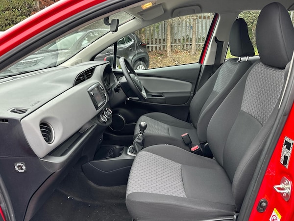 Used Toyota Yaris 2015 for sale - 76241226: Photo 10