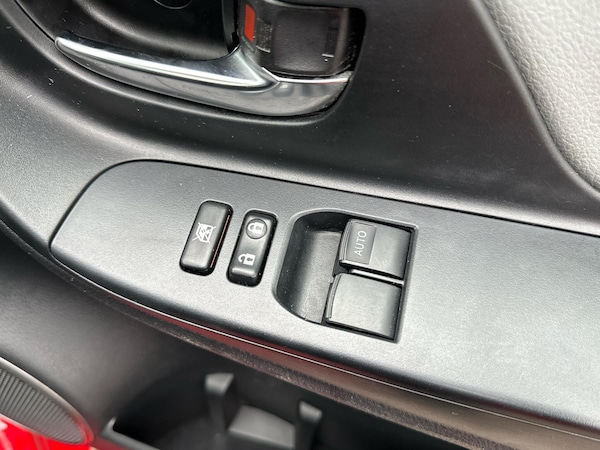 Used Toyota Yaris 2015 for sale - 76241226: Photo 26