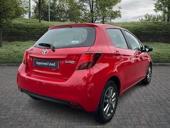 Used Toyota Yaris 2015 for sale - 76241226: Photo 2