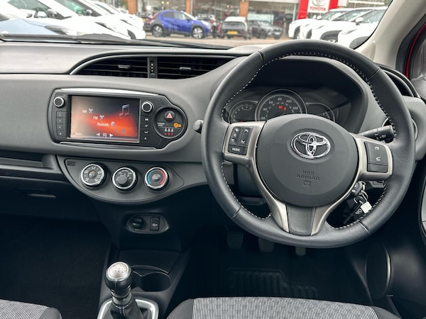 Used Toyota Yaris 2015 for sale - 76241226: Photo 5