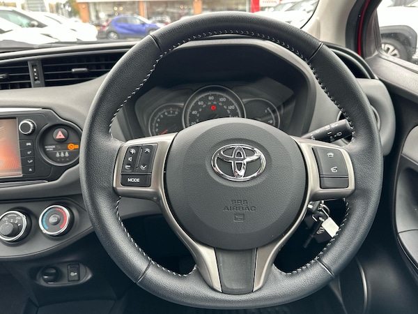 Used Toyota Yaris 2015 for sale - 76241226: Photo 8
