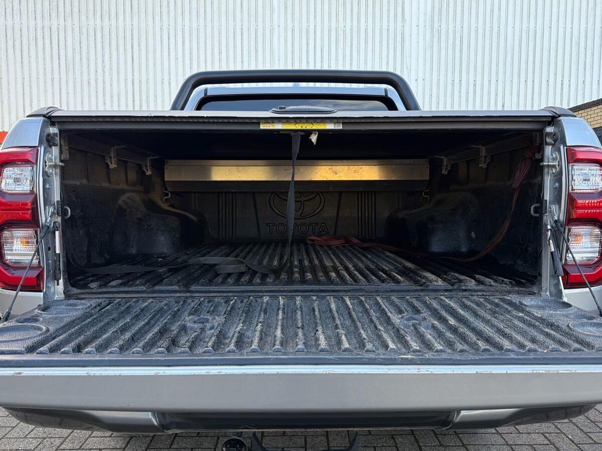 Used Toyota Hilux 2024 for sale - 77539440: Photo 10