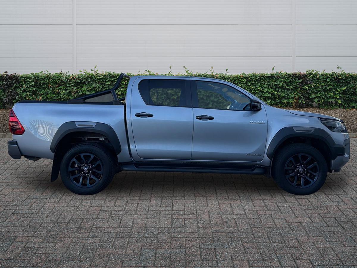 Used Toyota Hilux 2024 for sale - 77539440: Photo 5