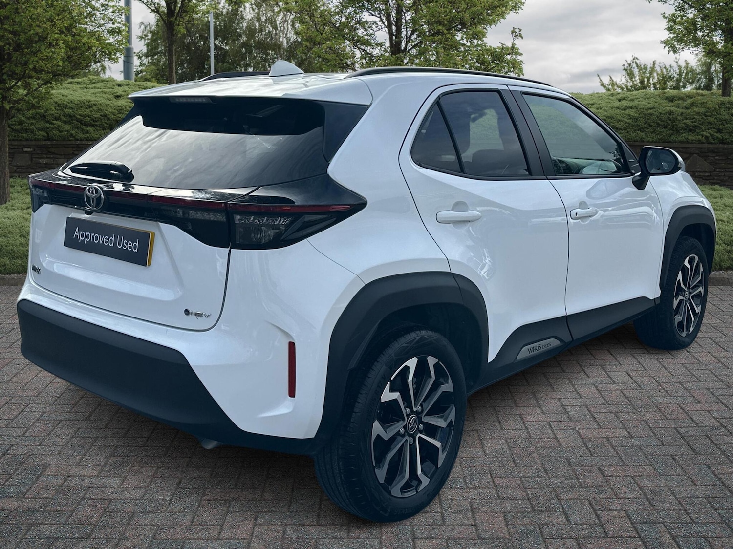 Used Toyota Yaris 2024 for sale - 76176087: Photo 2