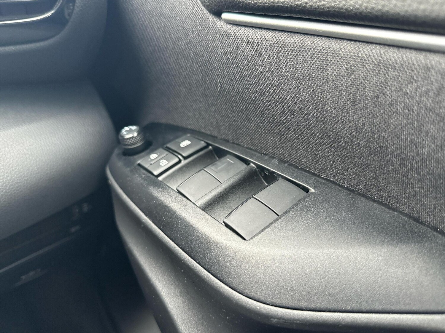 Used Toyota Yaris 2024 for sale - 76176087: Photo 27