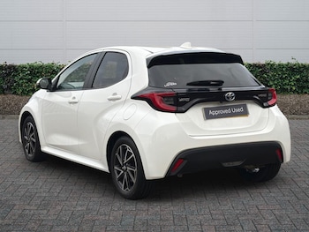 Used Toyota Yaris 2023 for sale - 77124589: Photo