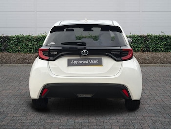 Used Toyota Yaris 2023 for sale - 77124589: Photo