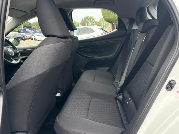 Used Toyota Yaris 2022 for sale - 76139776: Photo 12