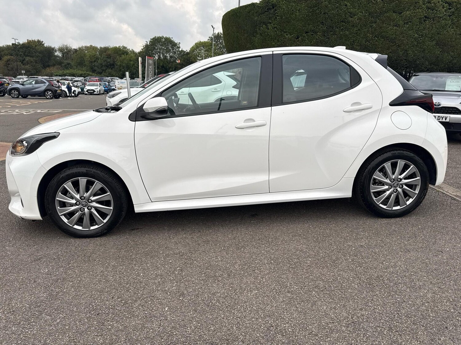 Used Toyota Yaris 2022 for sale - 76139776: Photo 23