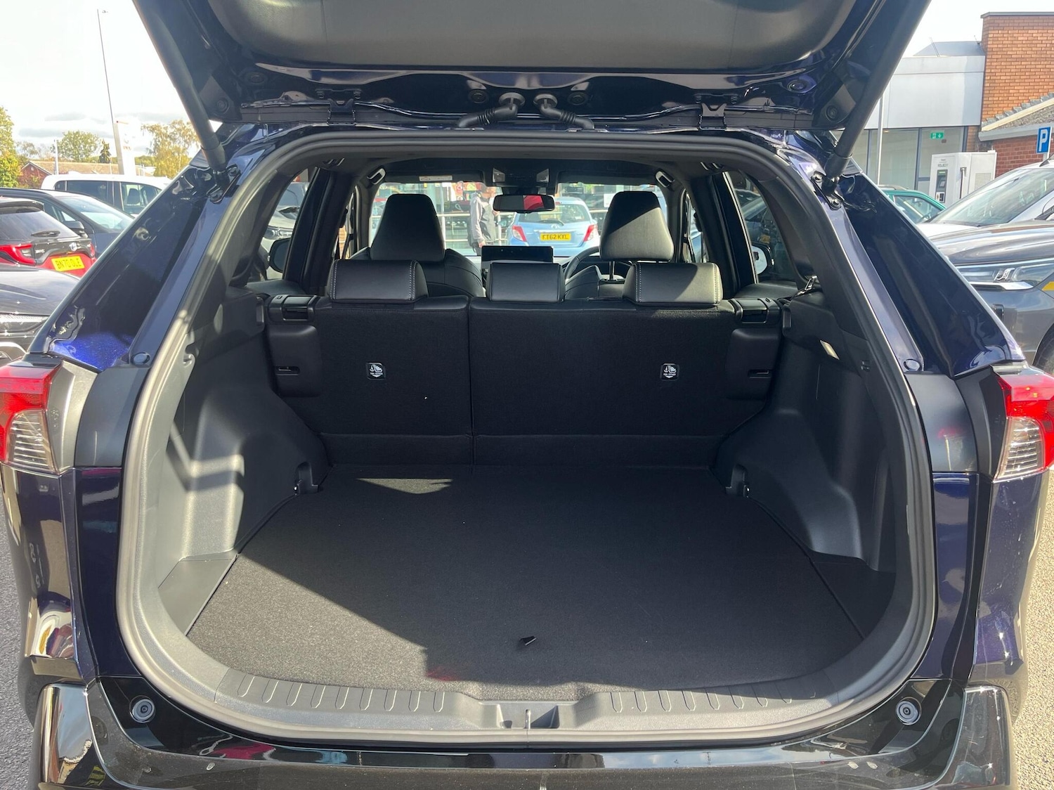 Used Toyota RAV4 2025 for sale - 76139804: Photo 8