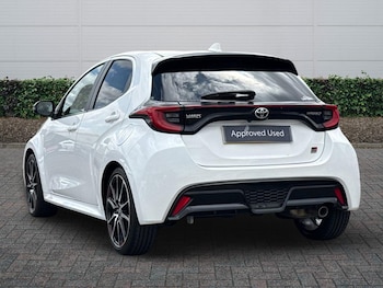 Used Toyota Yaris 2023 for sale - 79094589: Photo