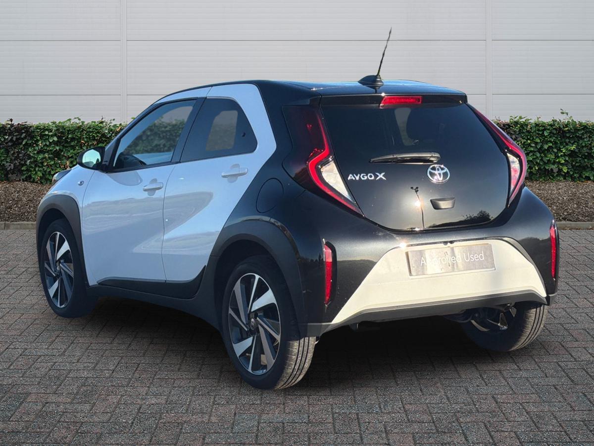 Used Toyota Aygo X 2023 for sale - 76625033: Photo 2