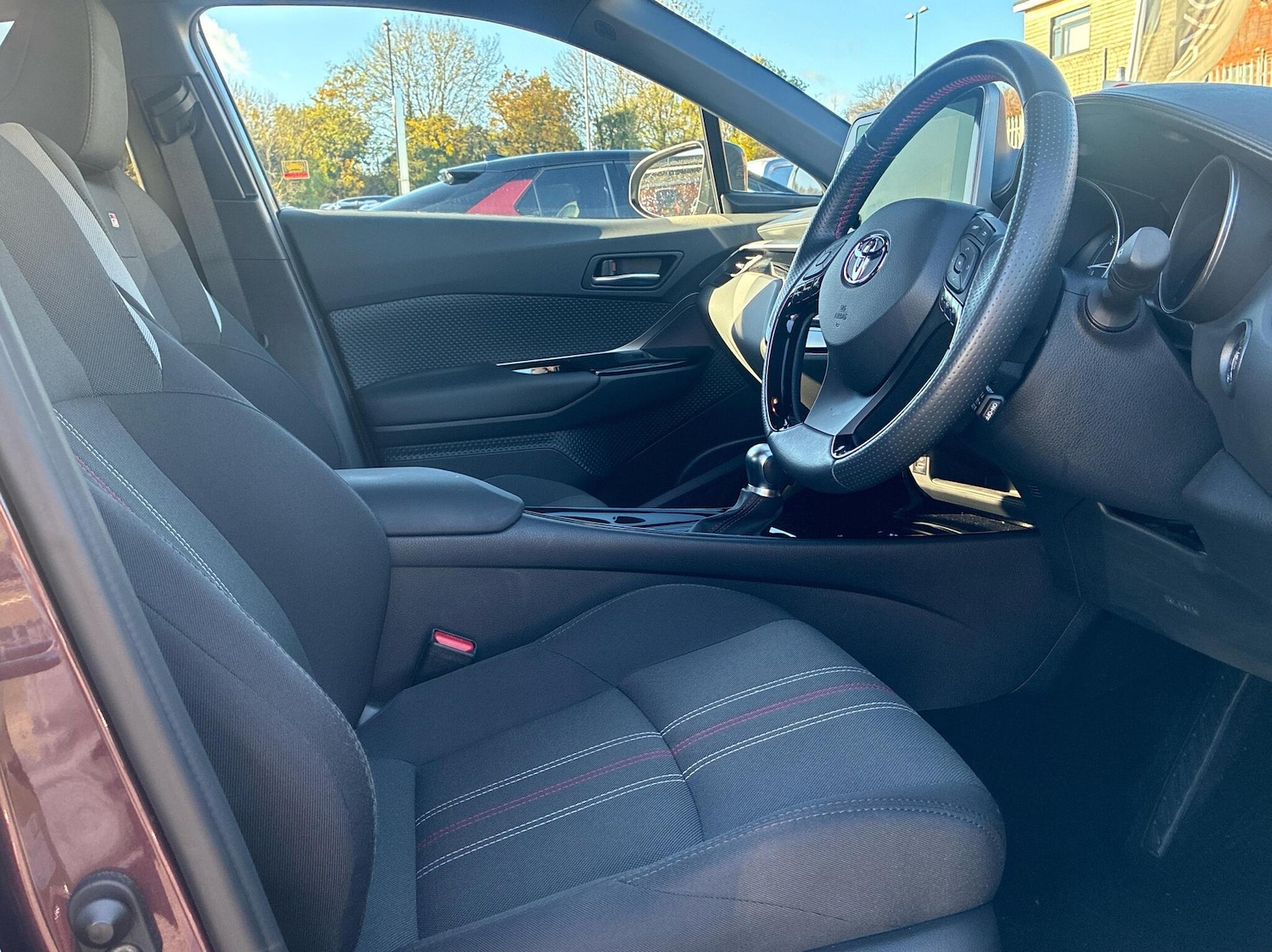 Used Toyota C-HR 2022 for sale - 76419888: Photo 11