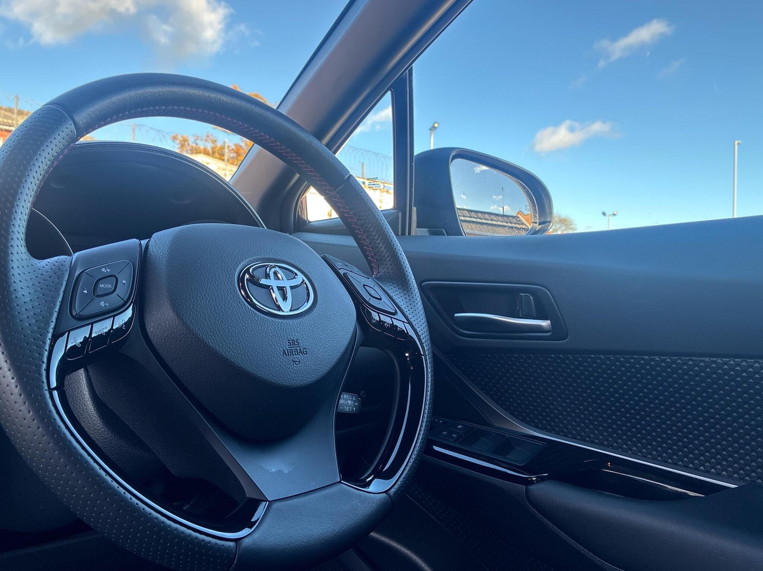 Used Toyota C-HR 2022 for sale - 76419888: Photo 24