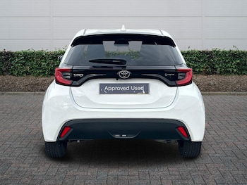 Used Toyota Yaris 2024 for sale - 78977667: Photo