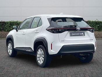 Used Toyota Yaris 2023 for sale - 77884810: Photo