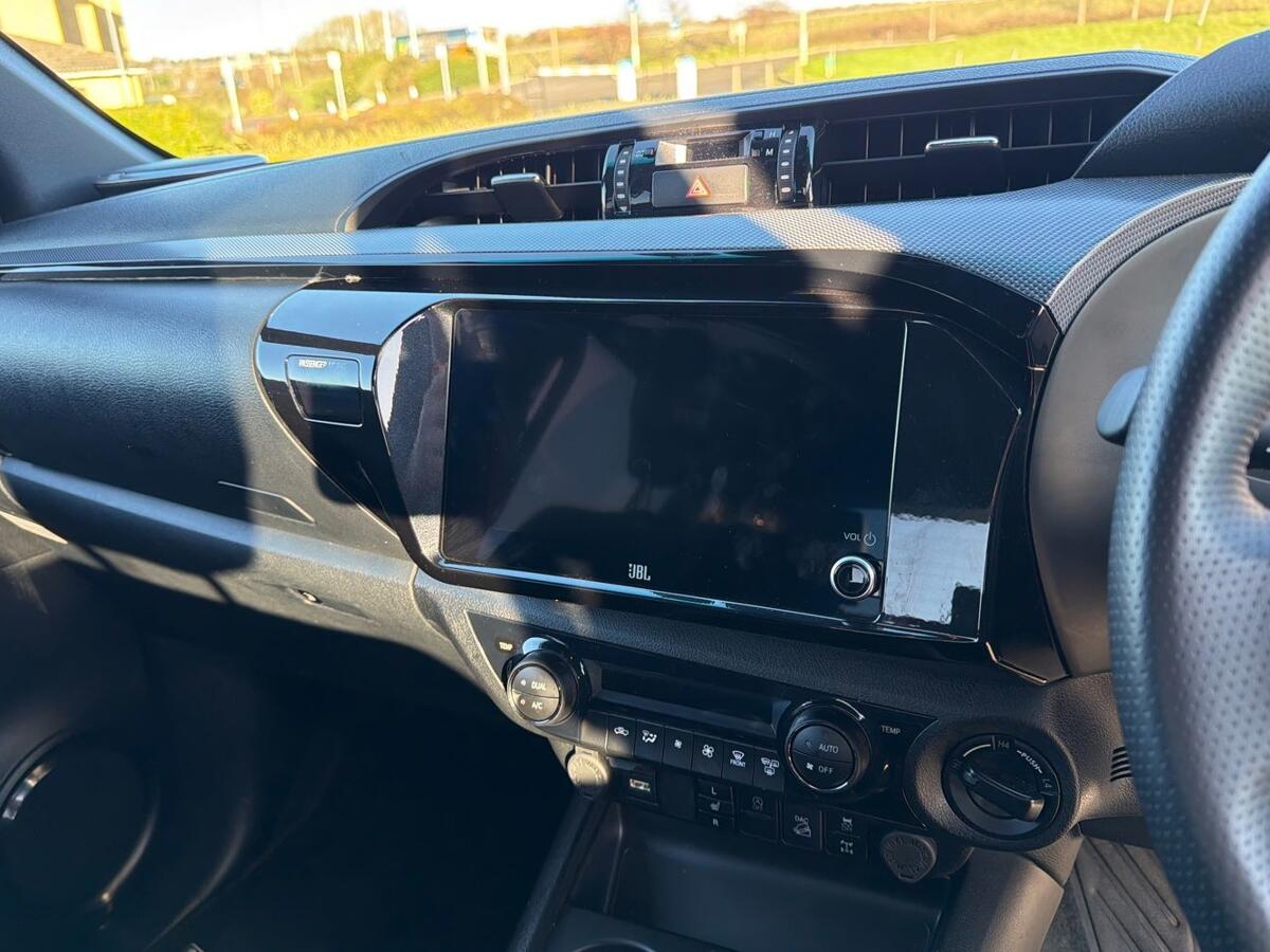 Used Toyota Hilux 2025 for sale - 77046346: Photo 11