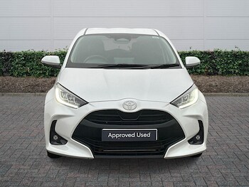 Used Toyota Yaris 2025 for sale - 77332543: Photo