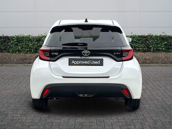 Used Toyota Yaris 2025 for sale - 77332543: Photo