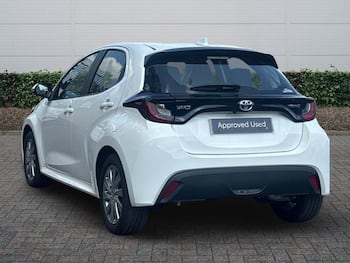 Used Toyota Yaris 2024 for sale - 79699697: Photo