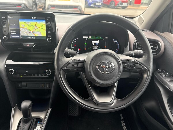 Used Toyota Yaris 2023 for sale - 76061651: Photo 6