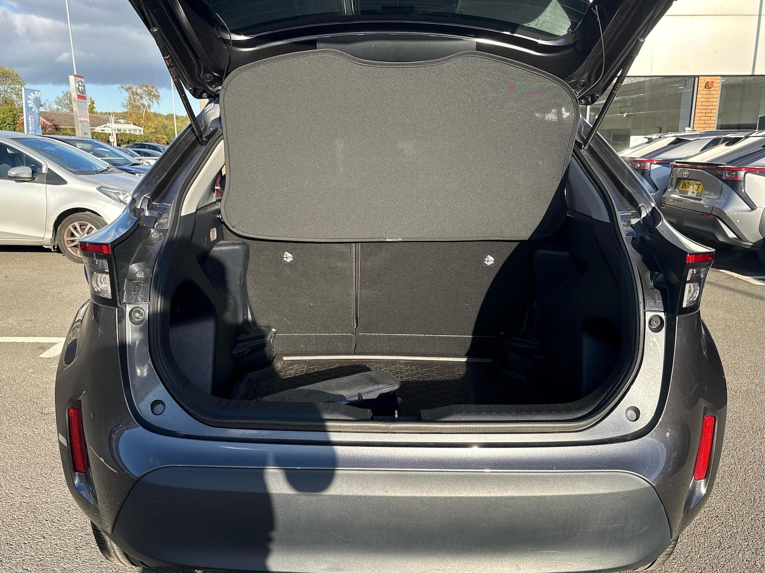 Used Toyota Yaris 2024 for sale - 76350480: Photo 14